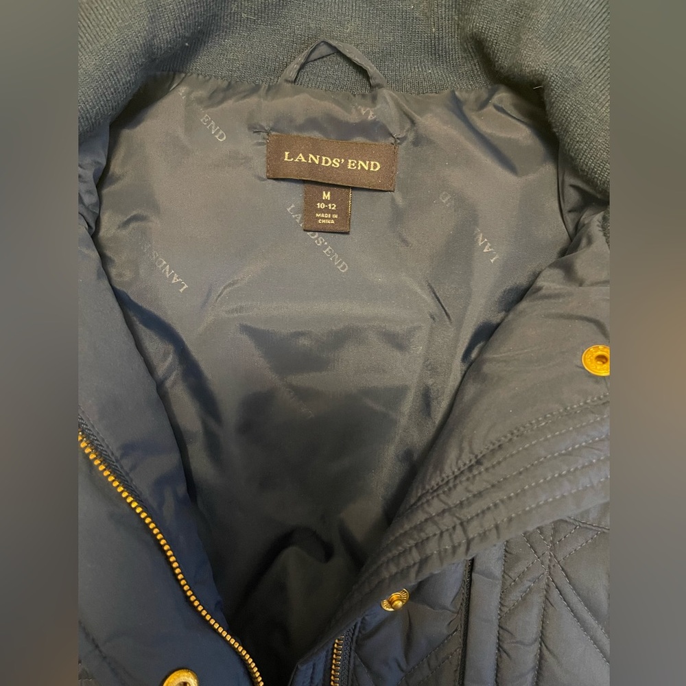 Land’s End Puffer Vest - Picture 7 of 7